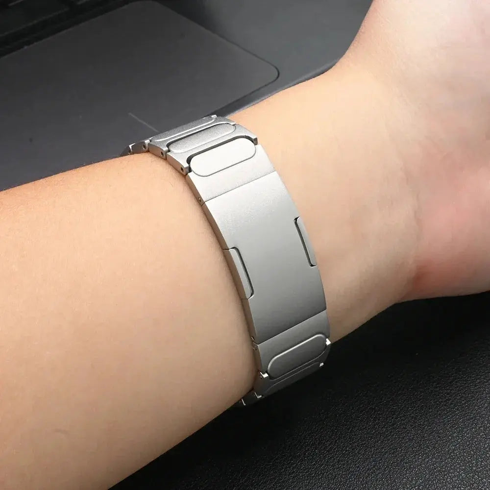 Titanium Metal Strap for Apple Watch 10 46mm Ultra 1 2 49mm Luxury Men Bracelet for Iwatch Series 9 8 7 6 5 4 Se 45mm 44mm Band Avontic
