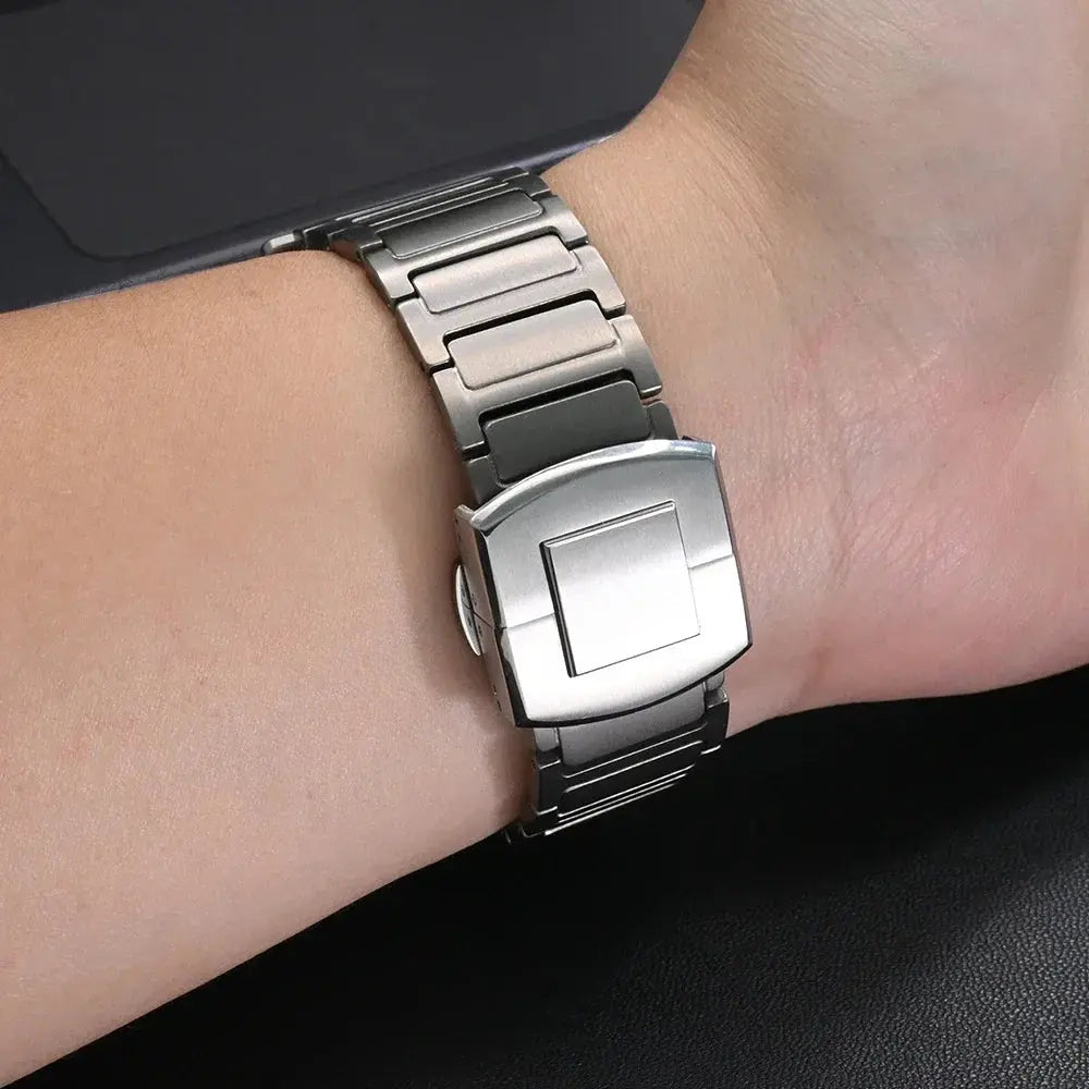 Titanium Strap for Apple Watch Ultra 1 2 49mm 10 46mm Men Link Bracelet for Iwatch Series 9 8 7 6 5 4 Se 45mm 44mm Titanium Band Avontic