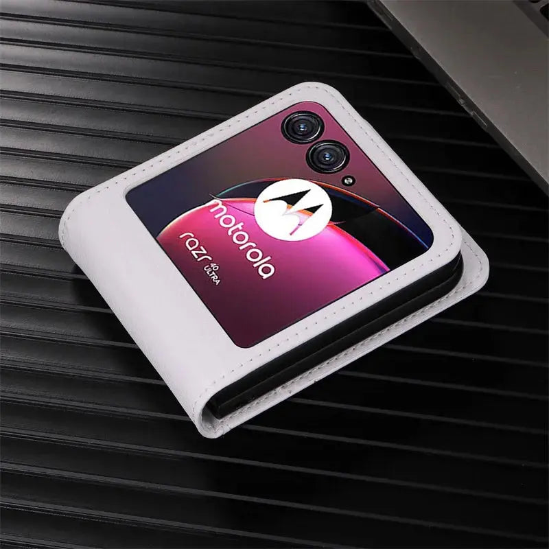 CarbonFlex WalletGuard Case For Motorola Razr 40 Ultra - Avontic