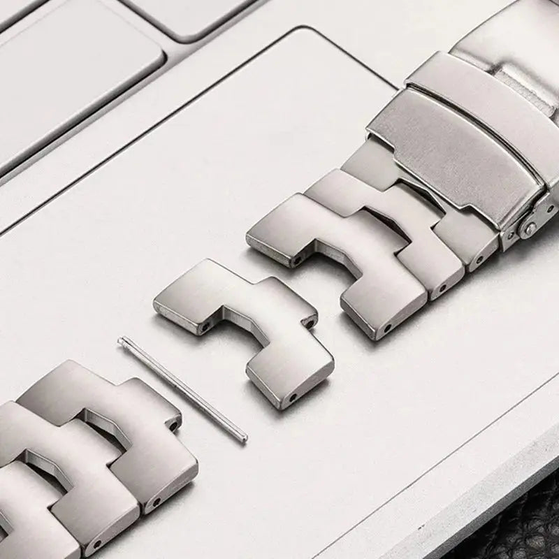 Luxury Titanium Band for Samsung Galaxy Watch 7 Ultra 47mm Metal Strap for Galaxy Watch 7 47mm NO Gaps Curved End Link Bracelet Avontic