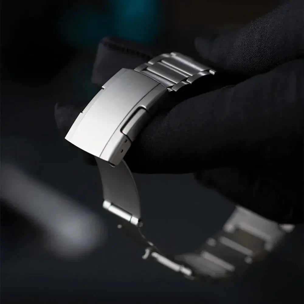 Men Titanium Band for Apple Watch Ultra 2 49mm 46mm 42mm 45 44 40 41 38mm Metal Luxury Strap for iwatch 10 9 8 7 6 5 se Bracelet Avontic