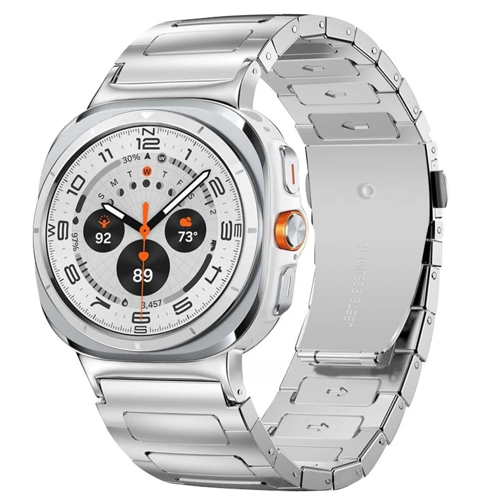 Avontic TitanLink Silver stainless steel band for Galaxy Watch Ultra and Ultra2 47mm on a clean background