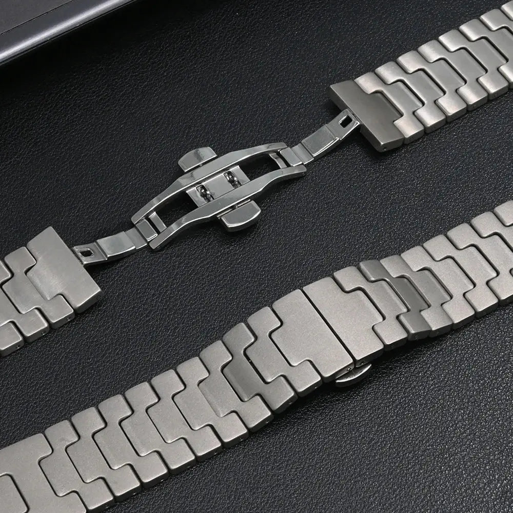 TitanEdge Luxe – Premium Titanium Metal Band for Apple Watch — product view 4