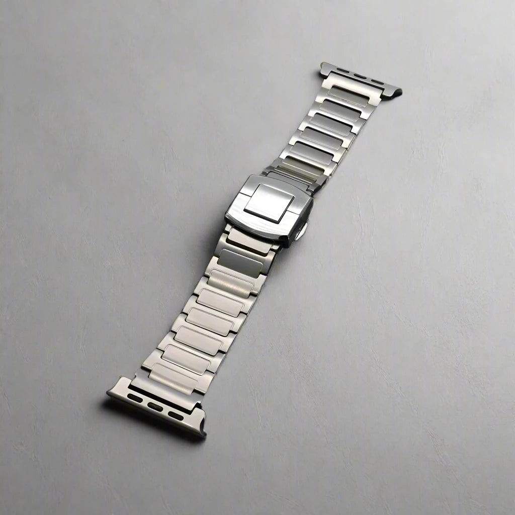 Titanium Link Band for Apple Watch Ultra 3/2/1 (49mm), Series 11/10/9/8/7/6/SE (44mm/45mm/46mm) – Premium Lightweight Metal Strap